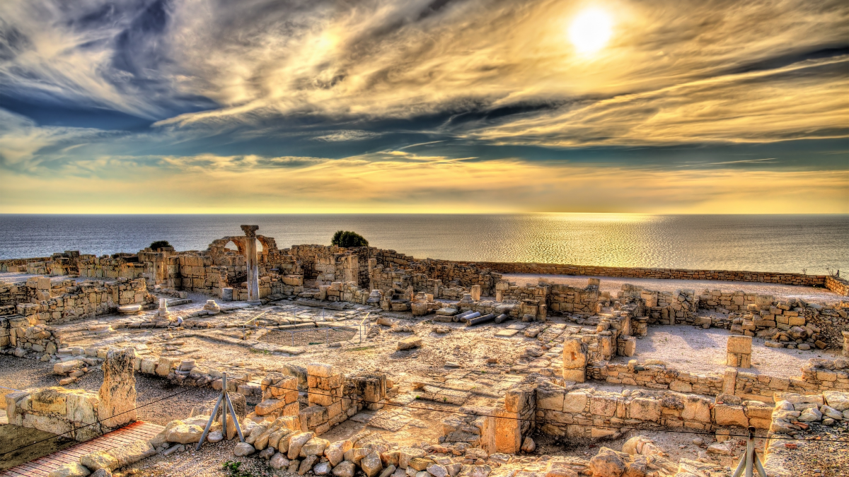 Travel-Through-Time-in-China's Ancient-Towns